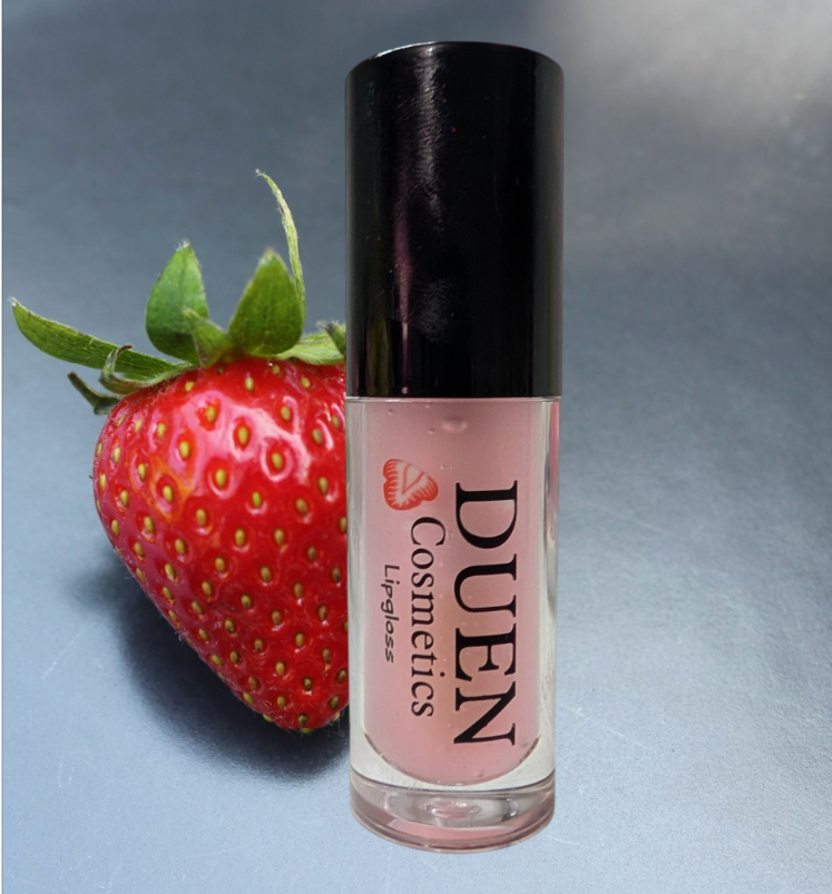 Clear lip gloss strawberry